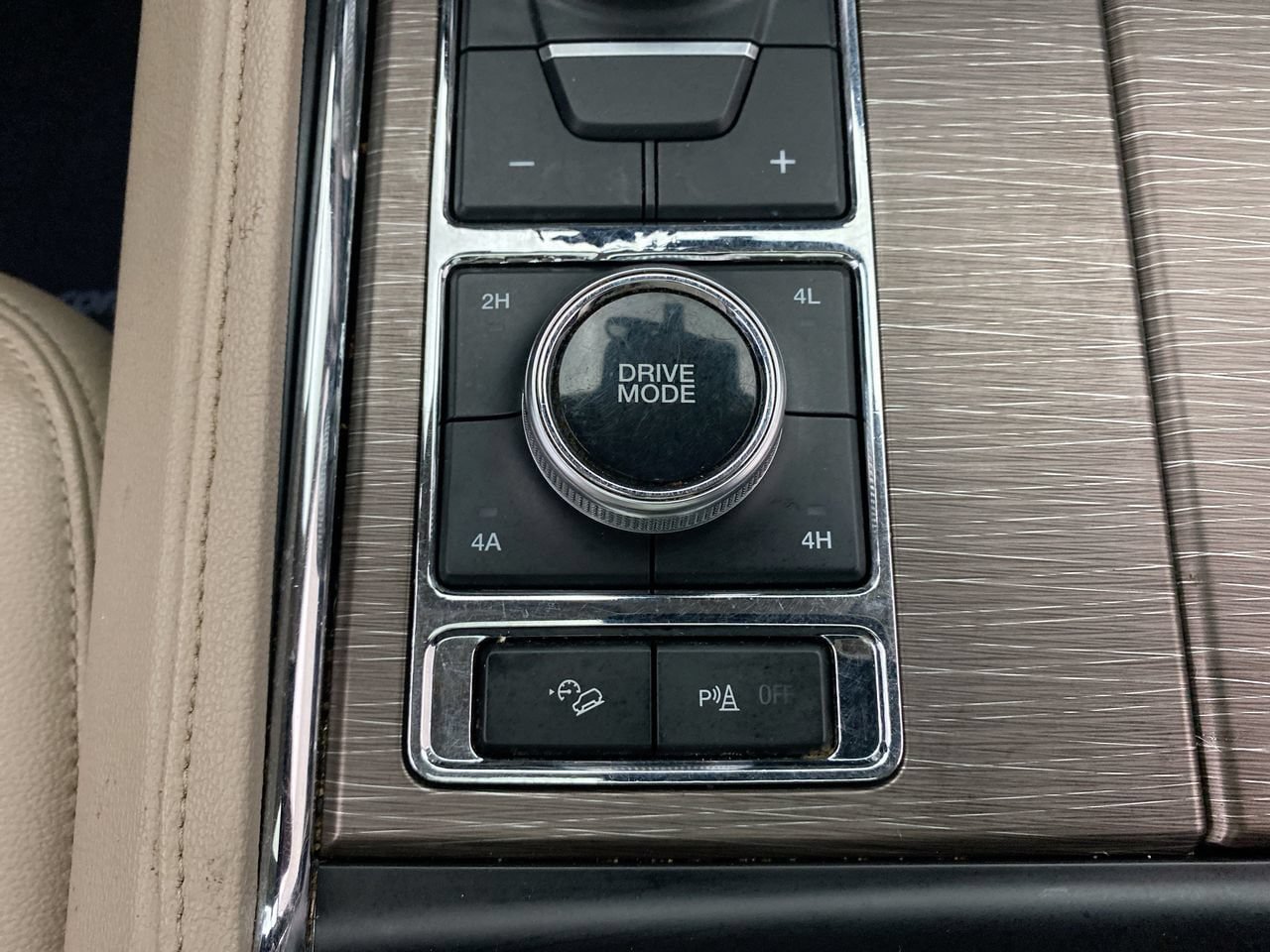 Used 2023 Ford Expedition Limited AWD/4WD image 20