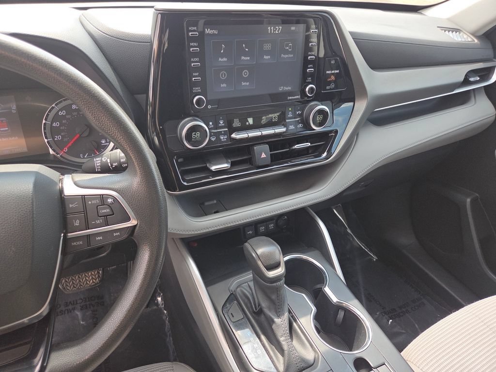 Used 2021 Toyota Highlander L AWD/4WD image 30