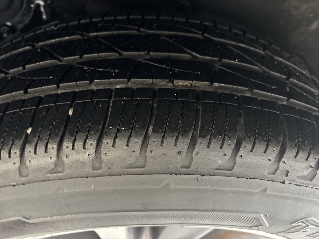 Used 2019 Toyota Highlander XLE image 10