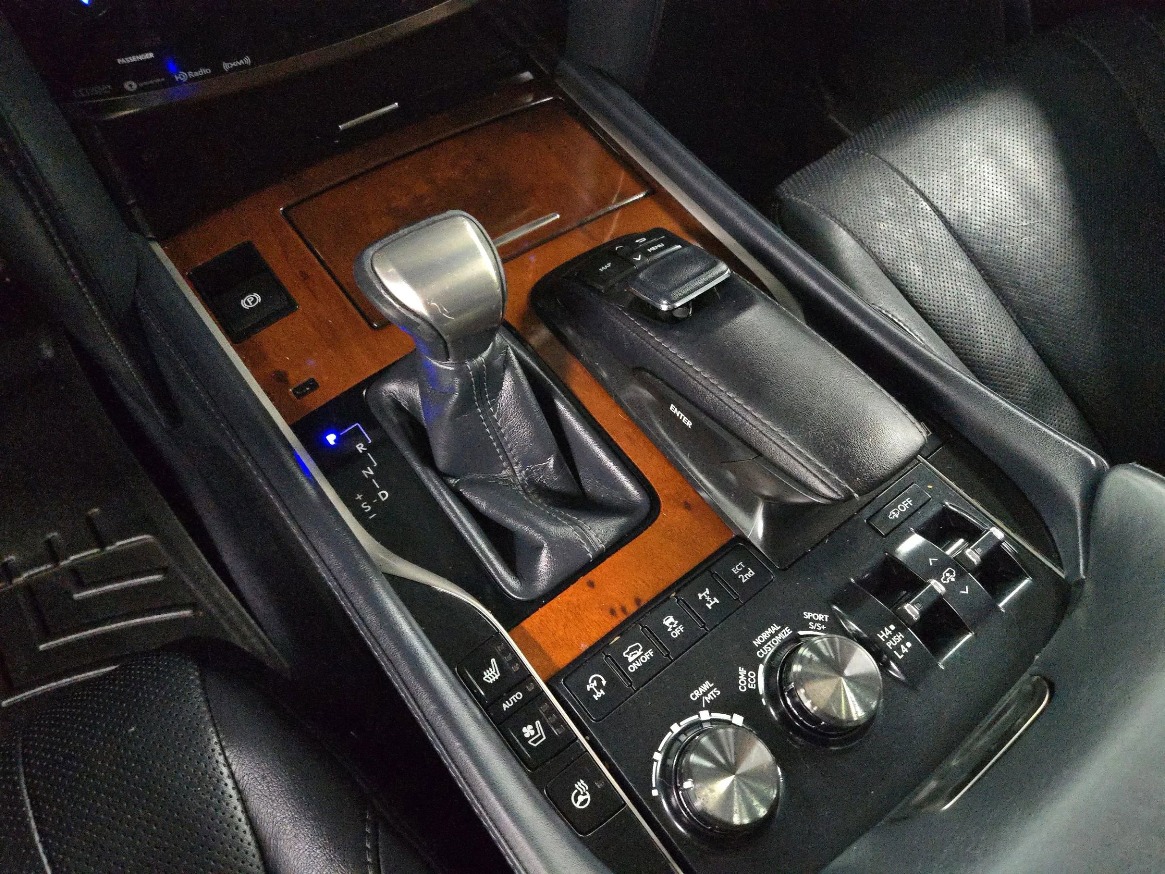 Used 2018 Lexus LX 570 4WD image 18