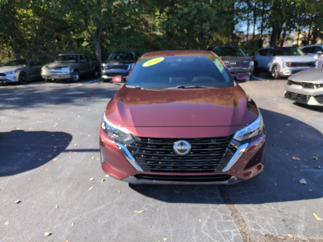 Used 2025 Nissan Sentra SV FWD image 2