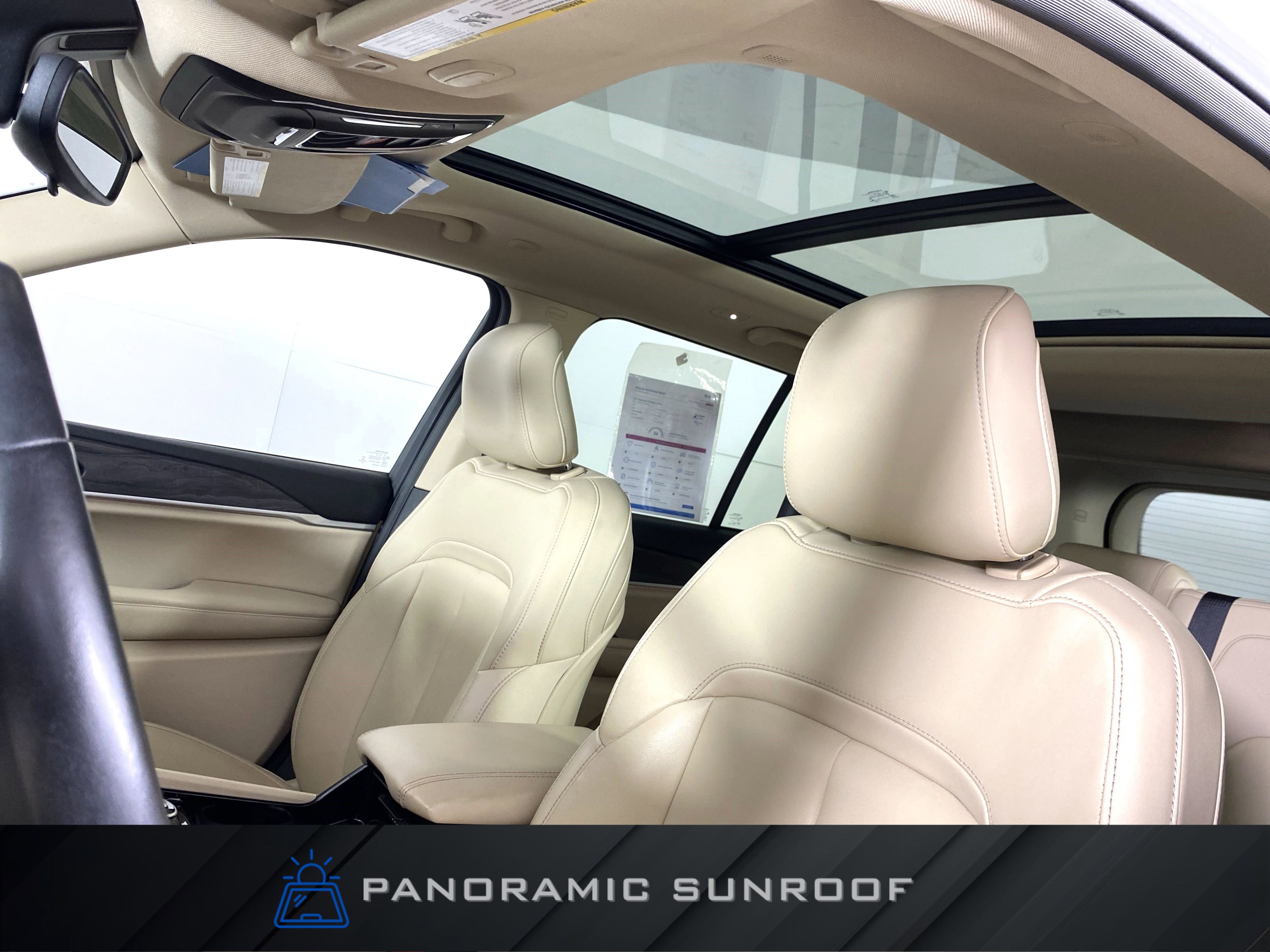 Used 2022 Jeep Grand Cherokee Limited image 2