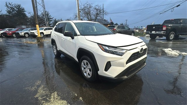 Used 2024 Toyota RAV4 LE image 27