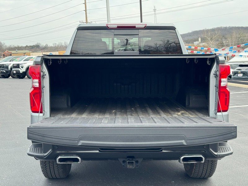 Used 2023 Chevrolet Silverado 1500 LT Trail Boss w/ LT Trail Boss Premium Package AWD/4WD image 4