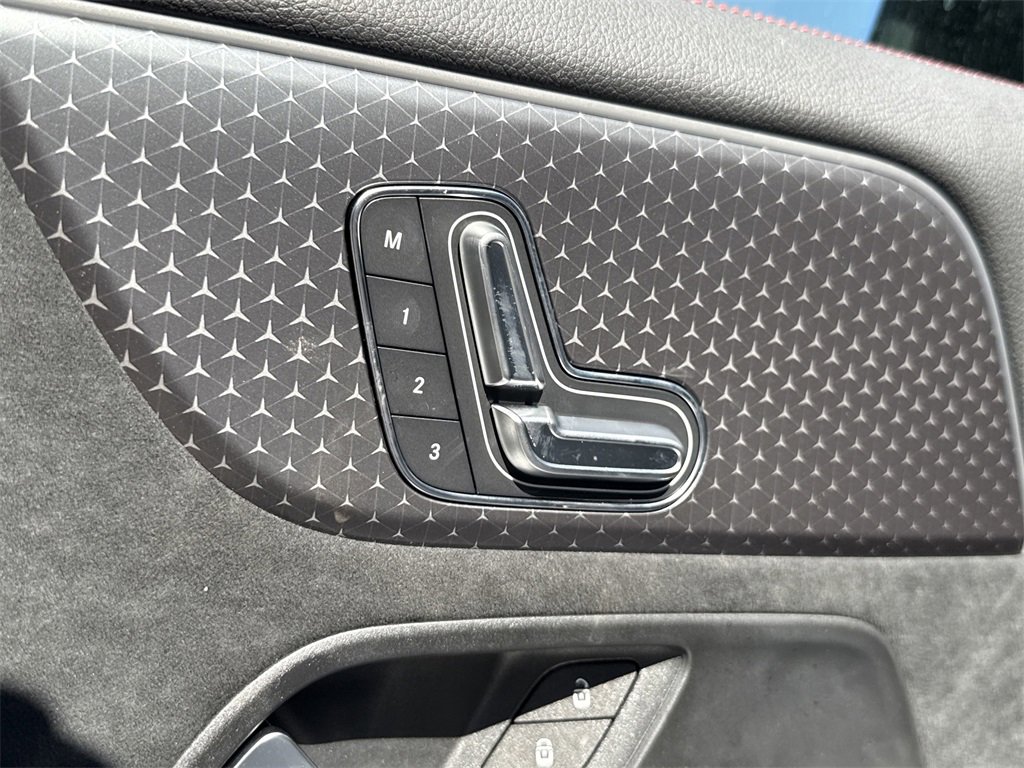 New 2025 Mercedes-Benz GLA 250 image 12