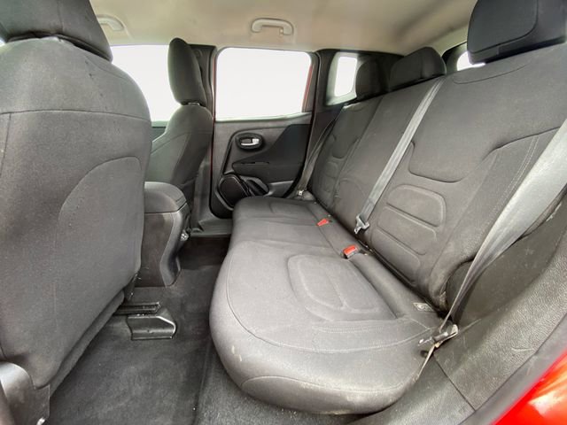 Used 2020 Jeep Renegade Latitude FWD image 13