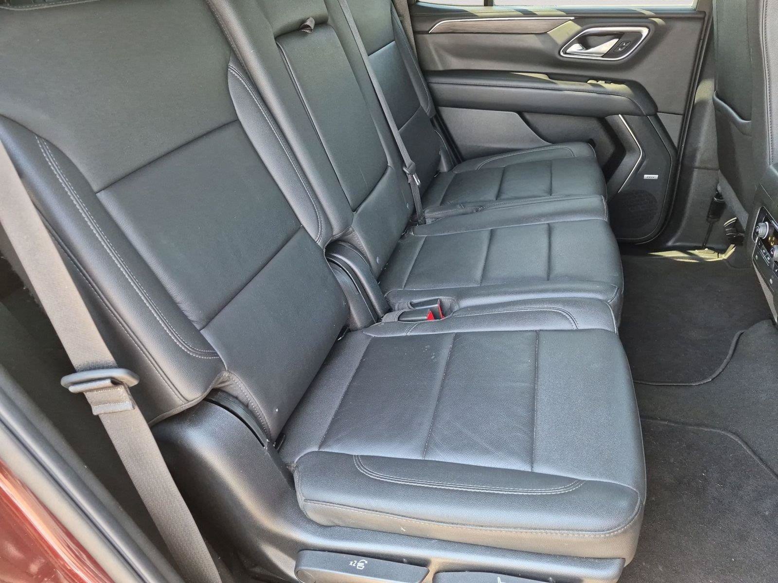Used 2022 Chevrolet Tahoe LT w/ Luxury Package AWD/4WD image 17