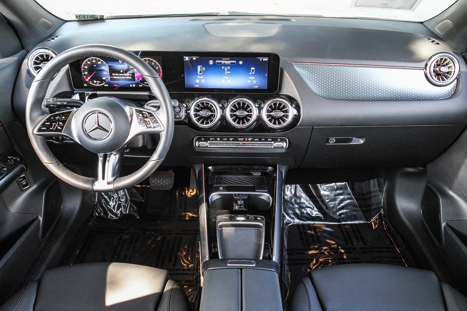 Certified 2026 Mercedes-Benz GLA 250 4MATIC image 13