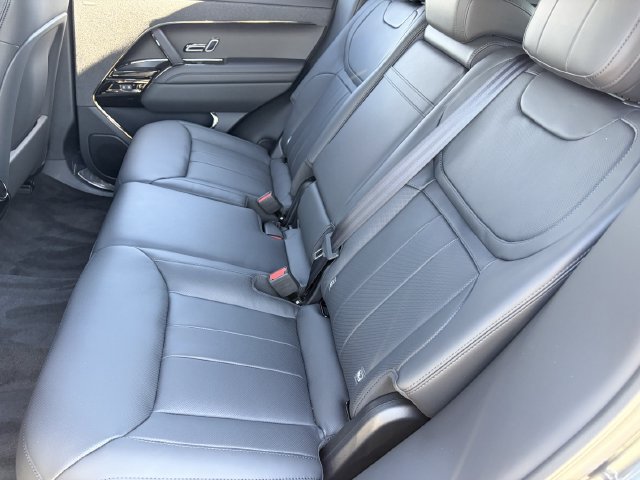 New 2026 Land Rover Range Rover Sport Dynamic SE AWD/4WD image 16