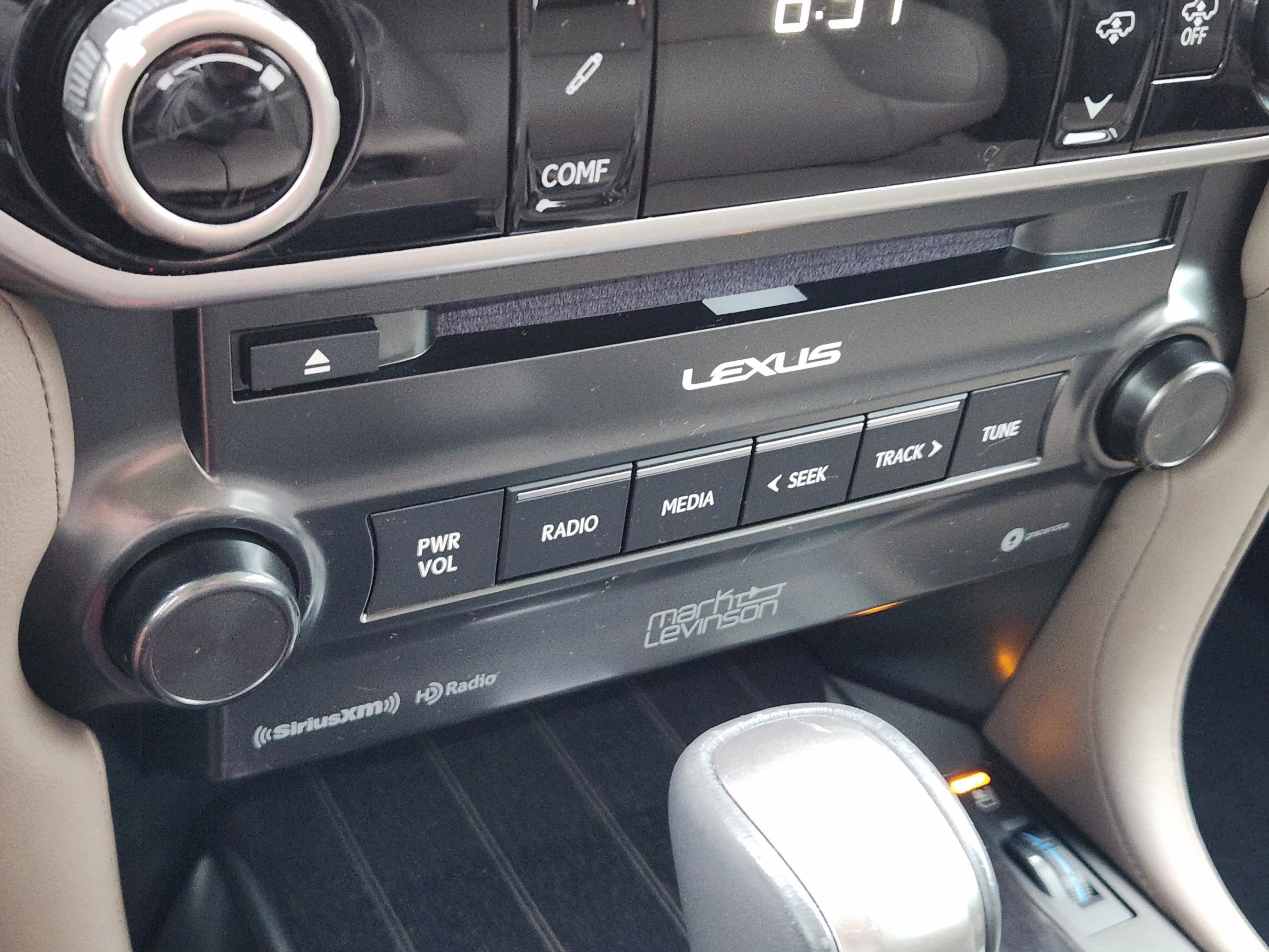 Used 2023 Lexus GX 460 Luxury w/ Accessory Package AWD/4WD image 12