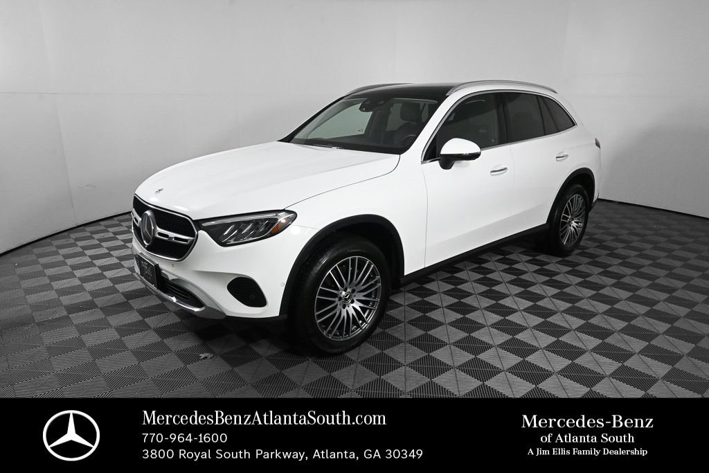 Used 2023 Mercedes-Benz GLC 300 4MATIC image 1
