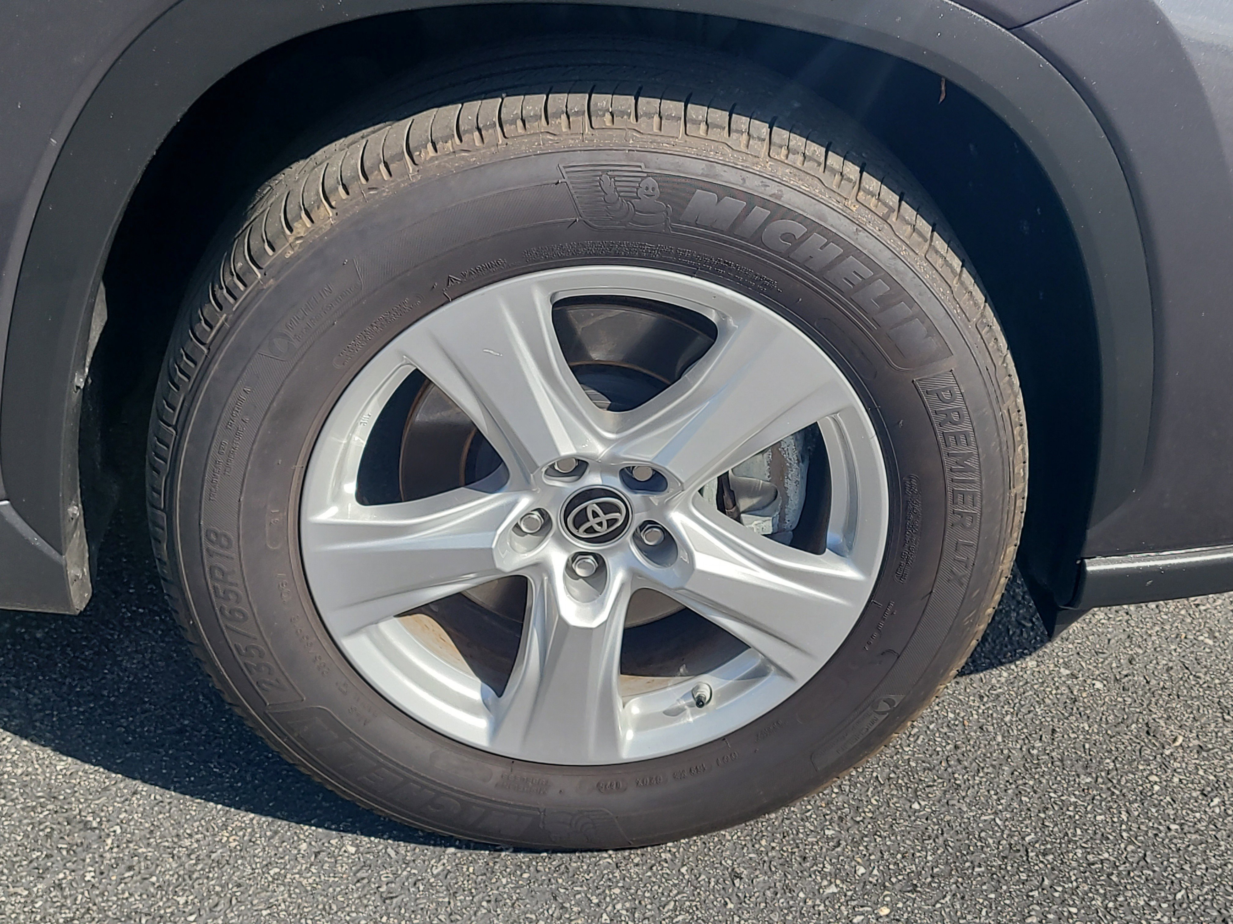 Certified 2025 Toyota Highlander LE image 10