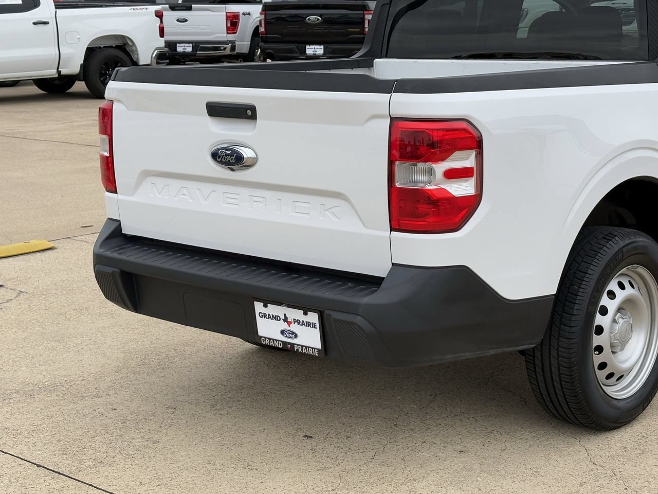 Used 2022 Ford Maverick XL FWD image 8