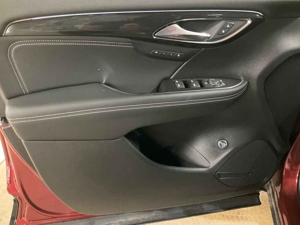 Certified 2023 Buick Envision Essence w/ Sport Touring Package image 11