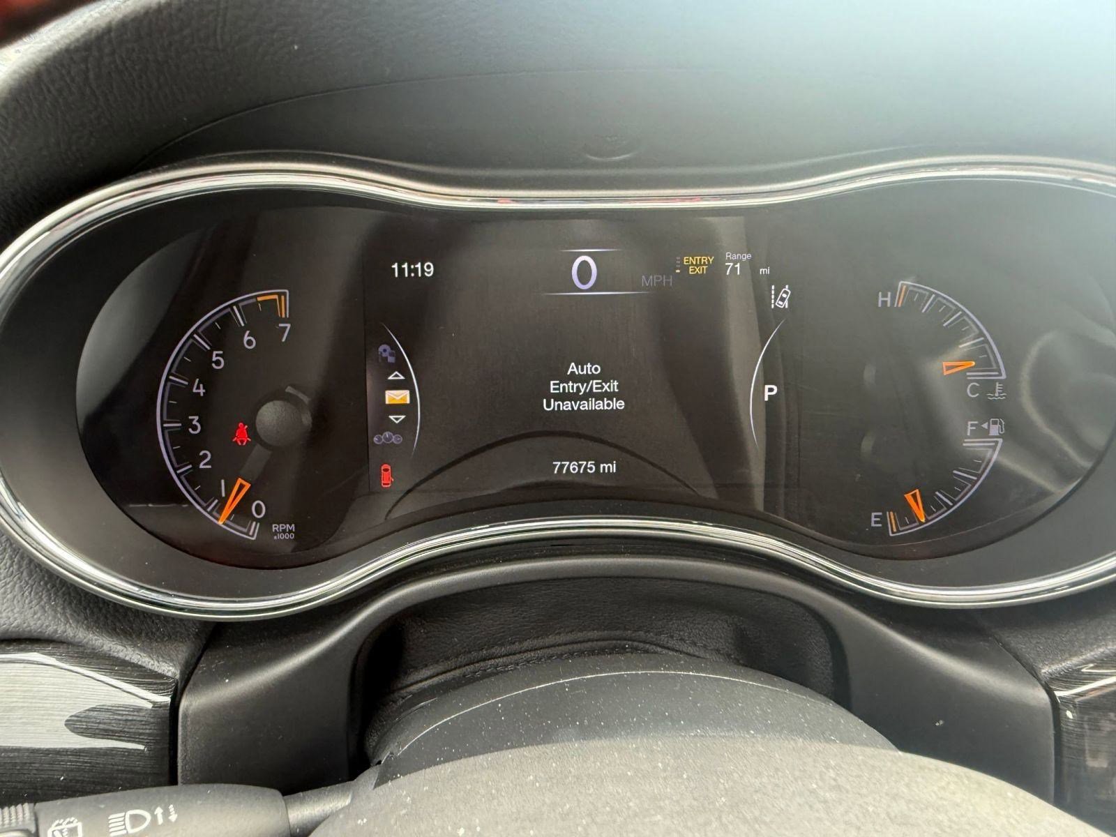 Used 2018 Jeep Grand Cherokee Trailhawk w/ Trailhawk Luxury Group image 16