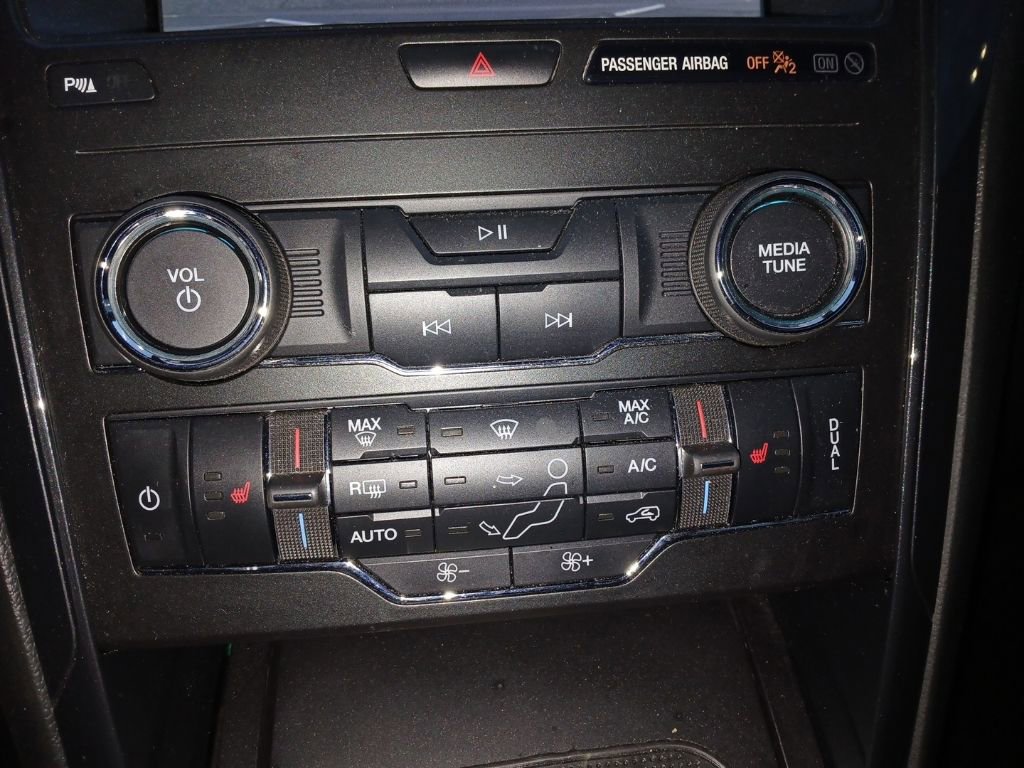 Used 2019 Ford Explorer XLT w/ XLT Sport Appearance Package image 25