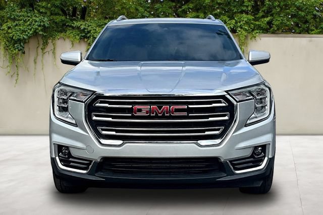 Used 2022 GMC Terrain SLT w/ LPO, Floor Liner Package AWD/4WD image 2