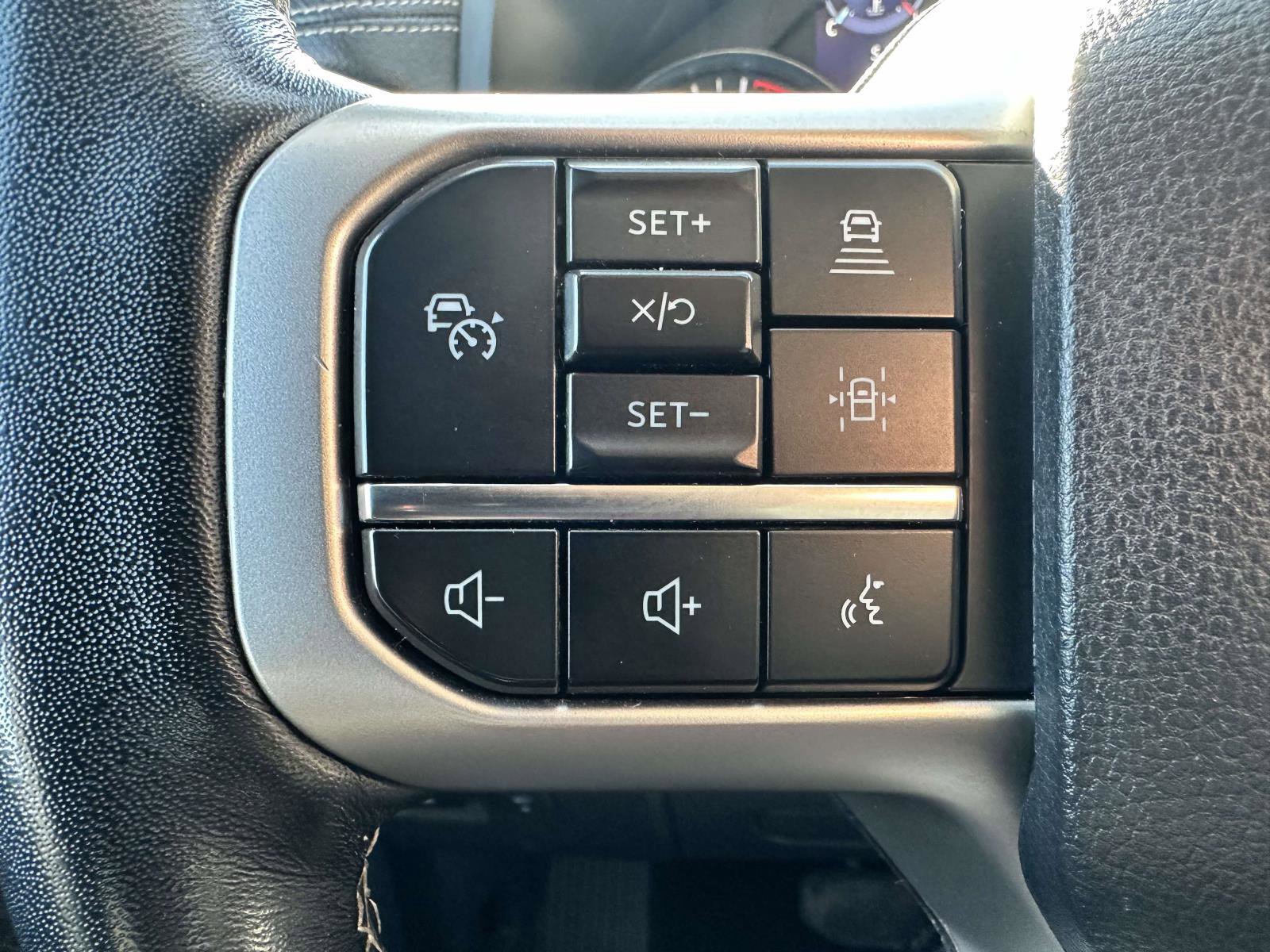 Used 2023 Ford Expedition Limited image 19