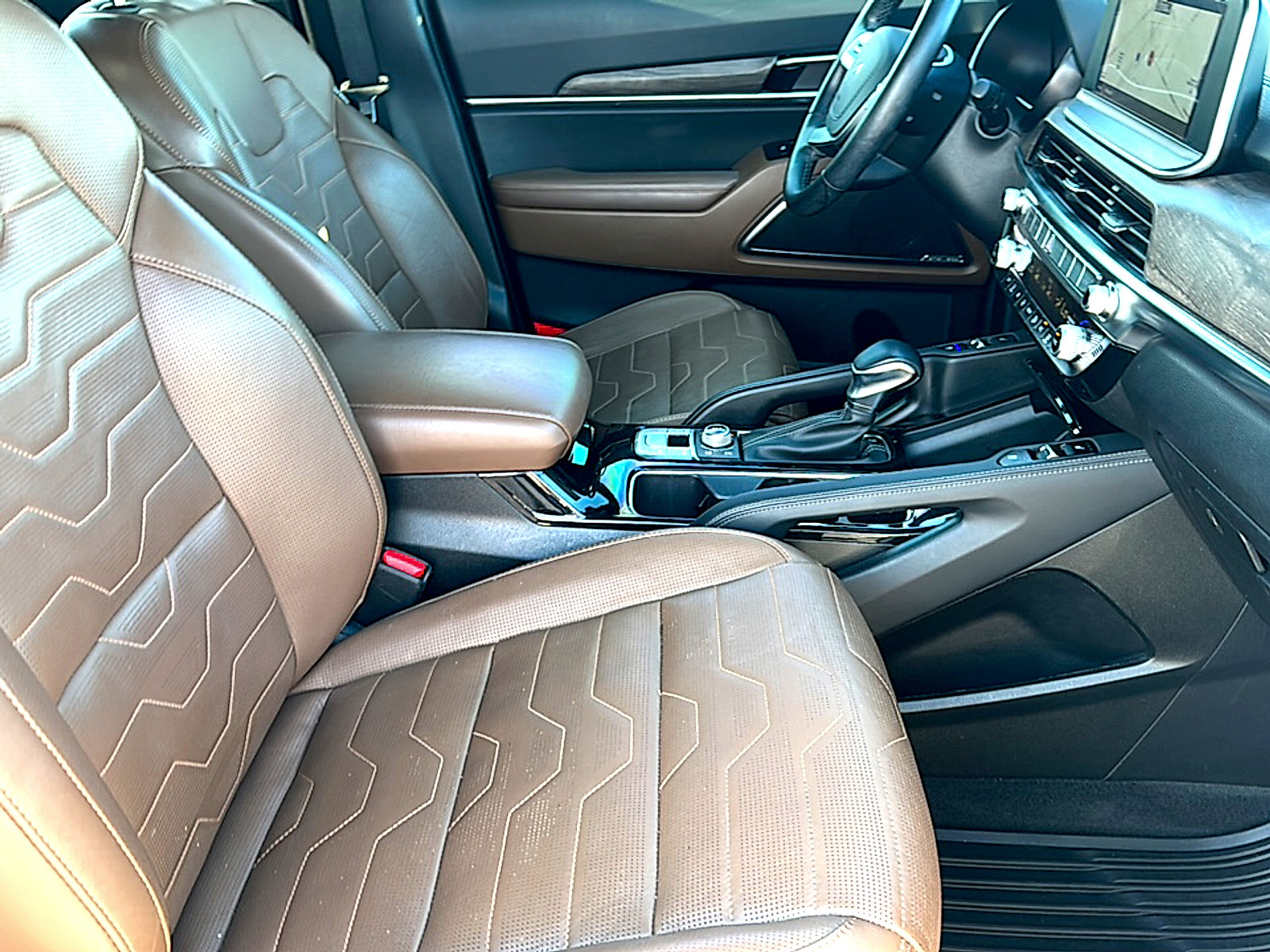 Used 2022 Kia Telluride SX w/ SX Prestige Package image 24