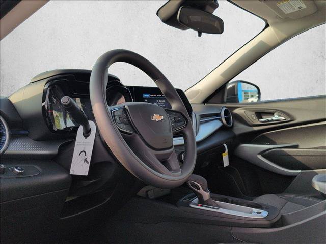 New 2026 Chevrolet Trax LS w/ LS Convenience Package FWD image 3