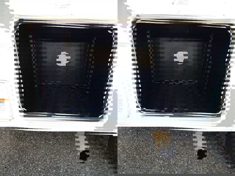 Used 2022 Ford E-450 and Econoline 450 Super Duty w/ Motorhome Prep Package image 33