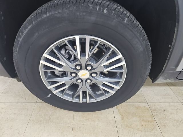 Used 2025 Chevrolet Traverse LT FWD image 27