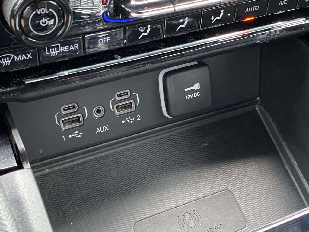 Used 2025 Jeep Grand Cherokee L Altitude RWD image 23