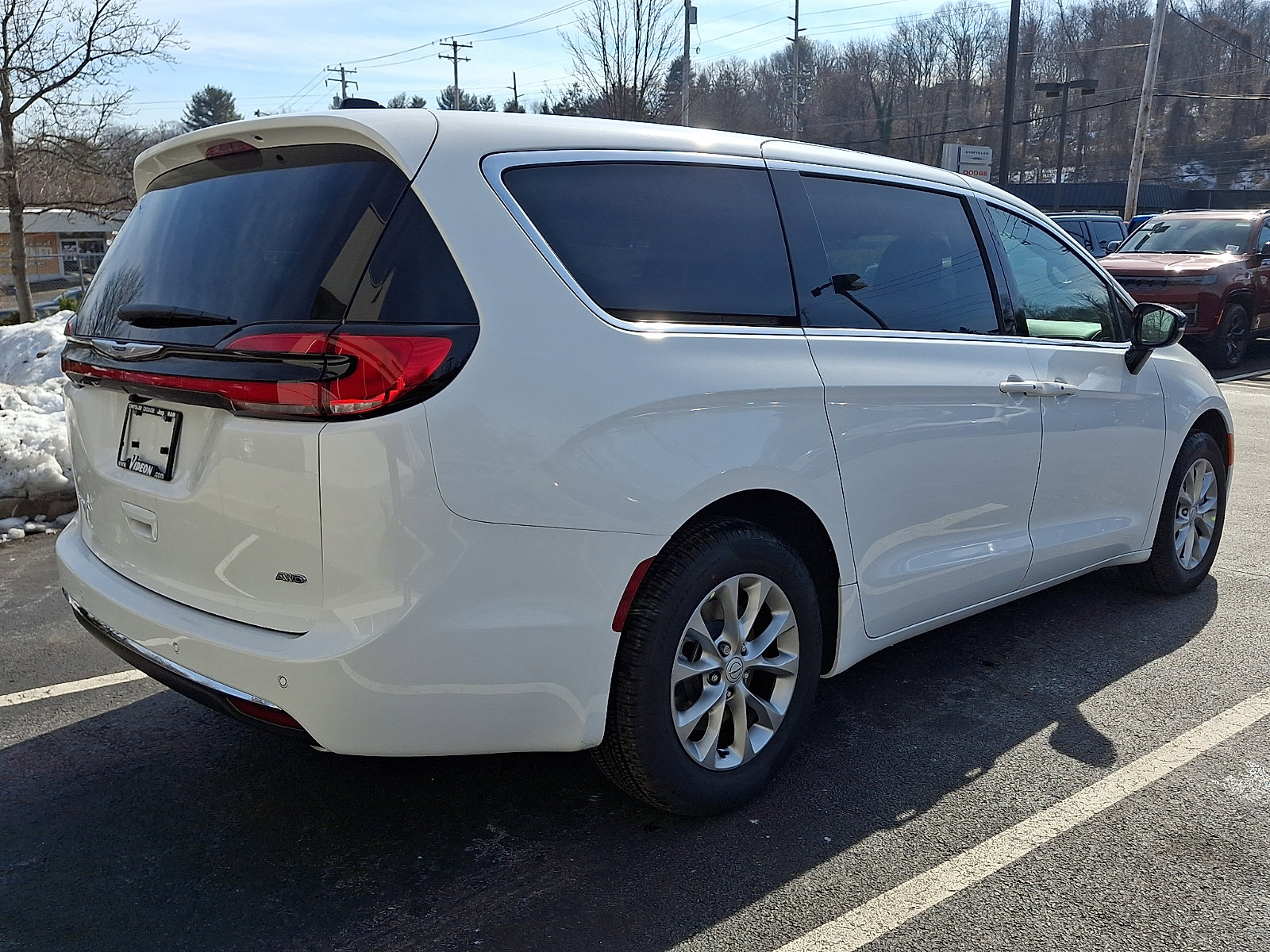 New 2026 Chrysler Pacifica Select image 3