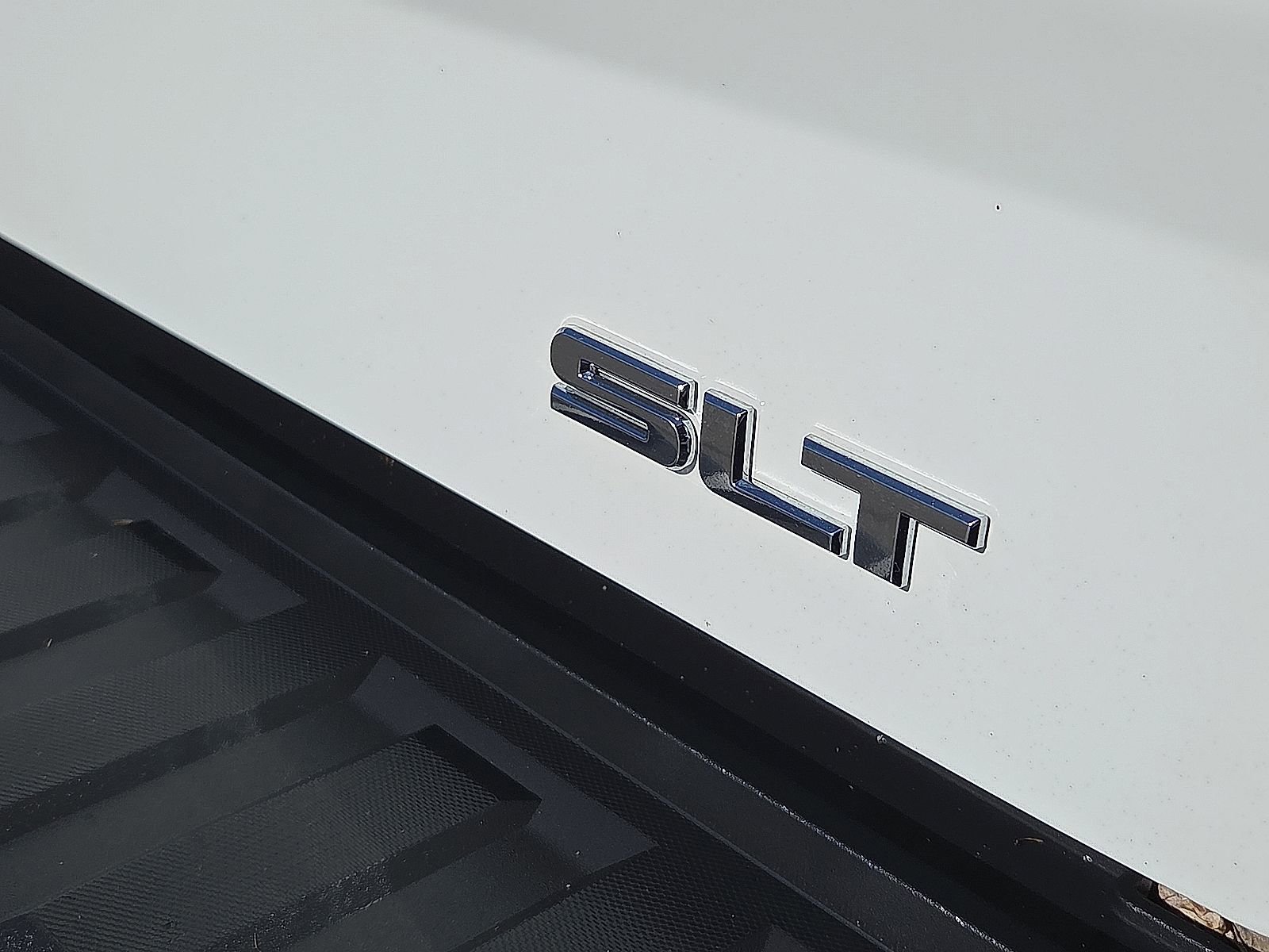 Certified 2017 GMC Sierra 1500 SLT image 8