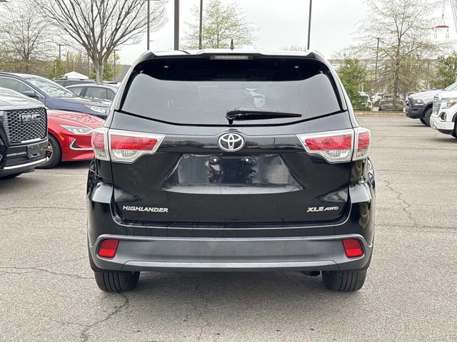Used 2015 Toyota Highlander XLE image 3
