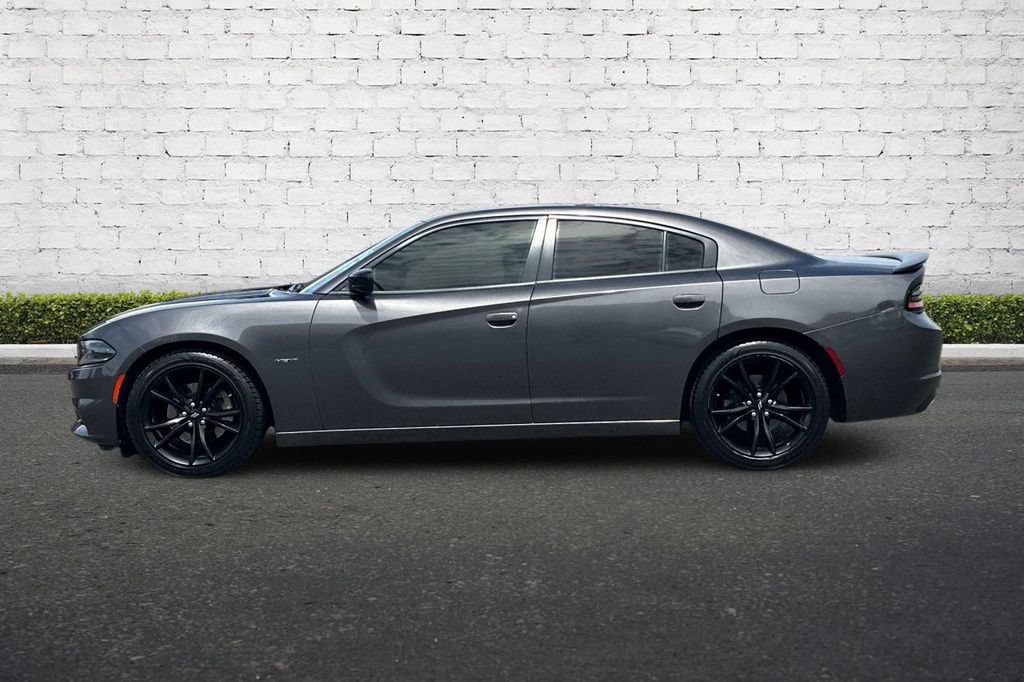 Used 2017 Dodge Charger R/T w/ Blacktop Package RWD image 7