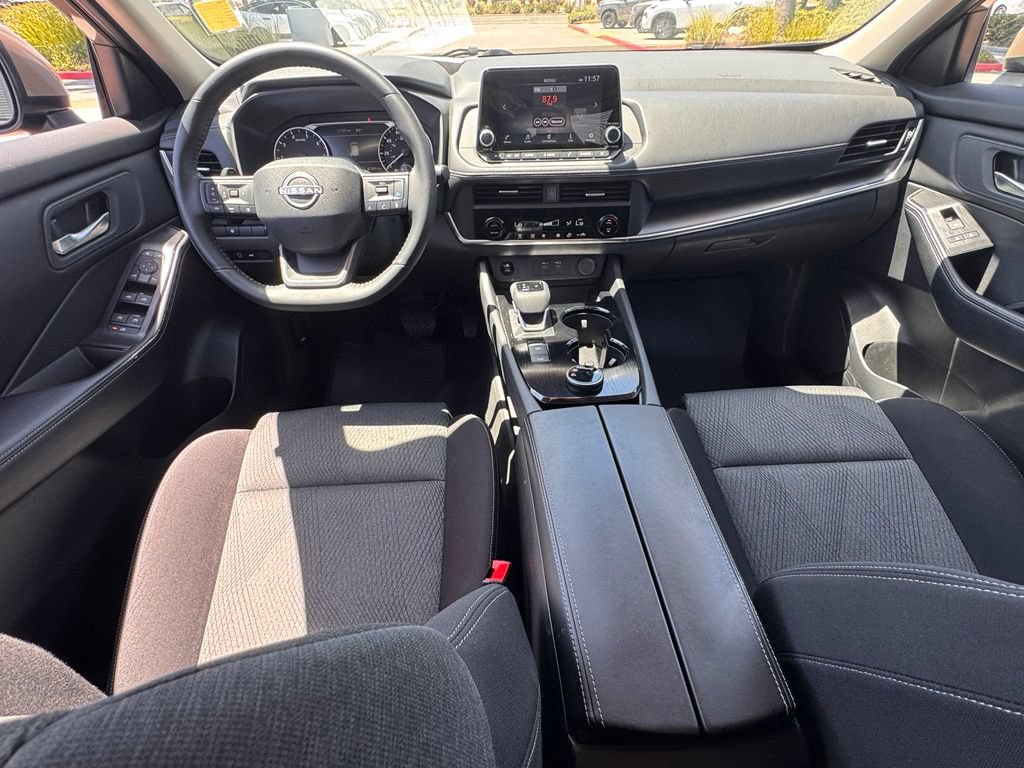 Certified 2025 Nissan Rogue SV AWD/4WD image 20