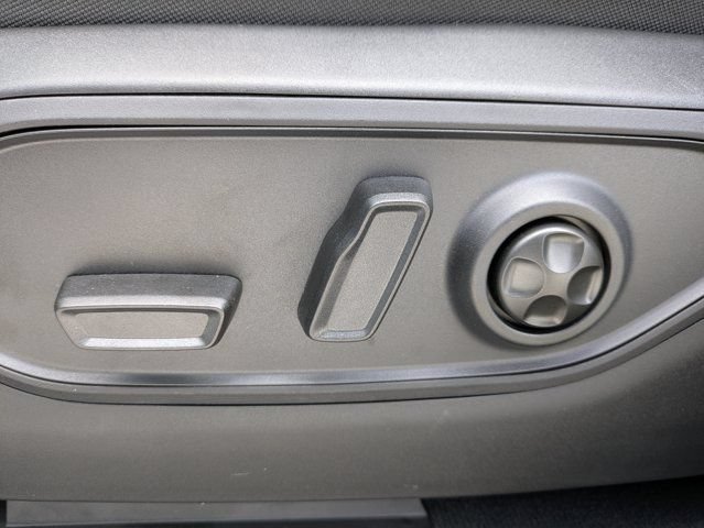 New 2026 Jeep Grand Cherokee L Laredo RWD image 21