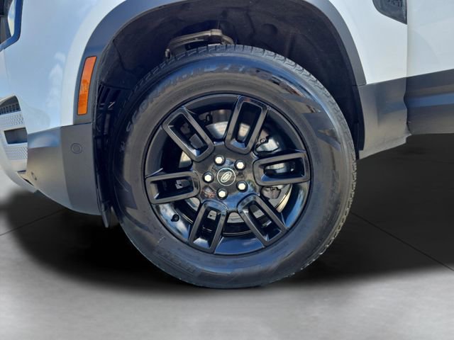 Used 2025 Land Rover Defender 110 S image 26