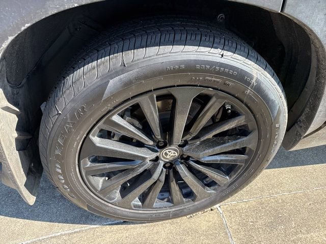 Used 2023 Toyota Highlander XSE image 10