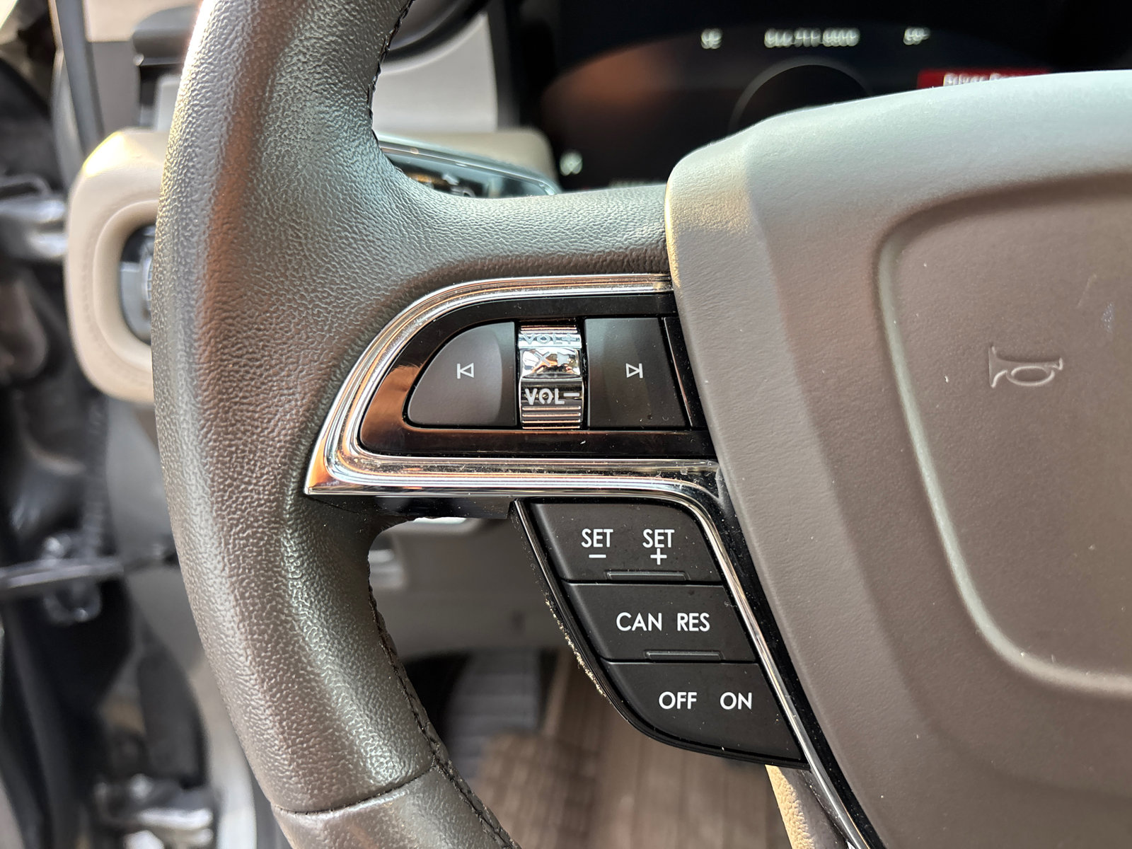 Used 2022 Lincoln Nautilus AWD w/ Premium Package image 17