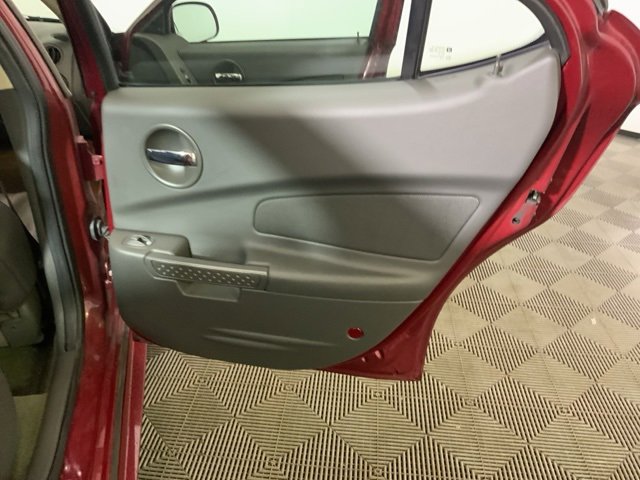 Used 2004 Pontiac Grand Prix GT2 w/ Leather Trim Pkg image 26