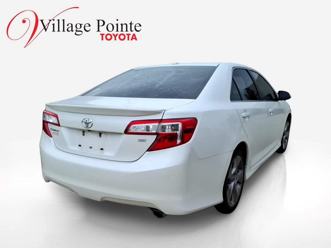 Used 2012 Toyota Camry SE FWD image 4