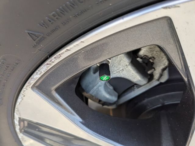 Used 2022 Toyota Highlander XLE FWD image 13