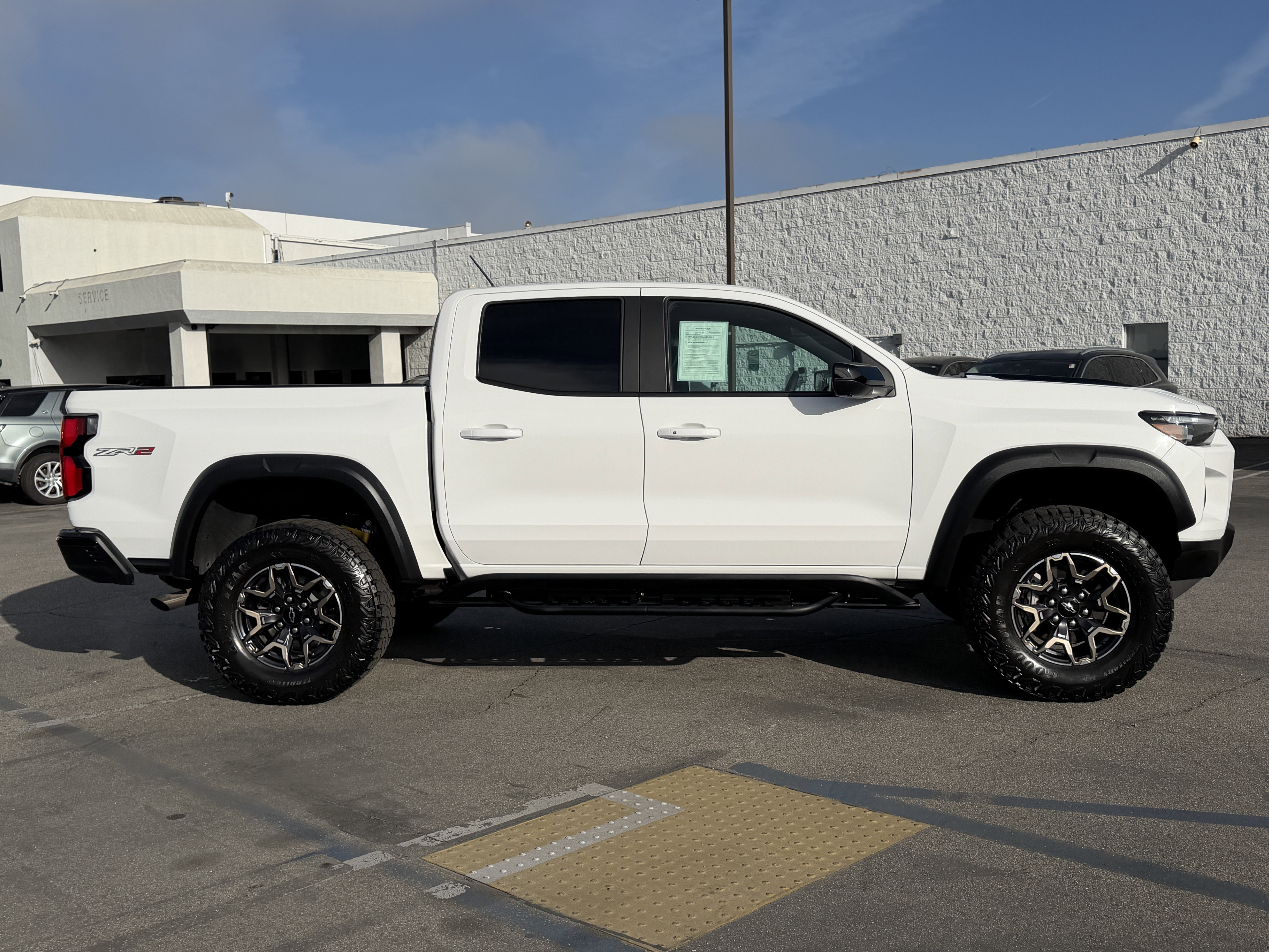 Used 2025 Chevrolet Colorado ZR2 w/ Technology Package image 8