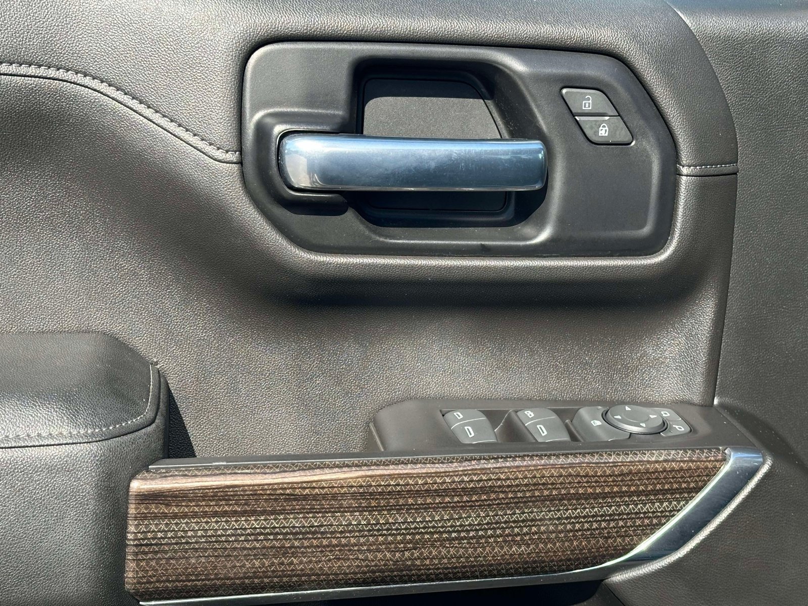 Used 2020 Chevrolet Silverado 1500 RST AWD/4WD image 19