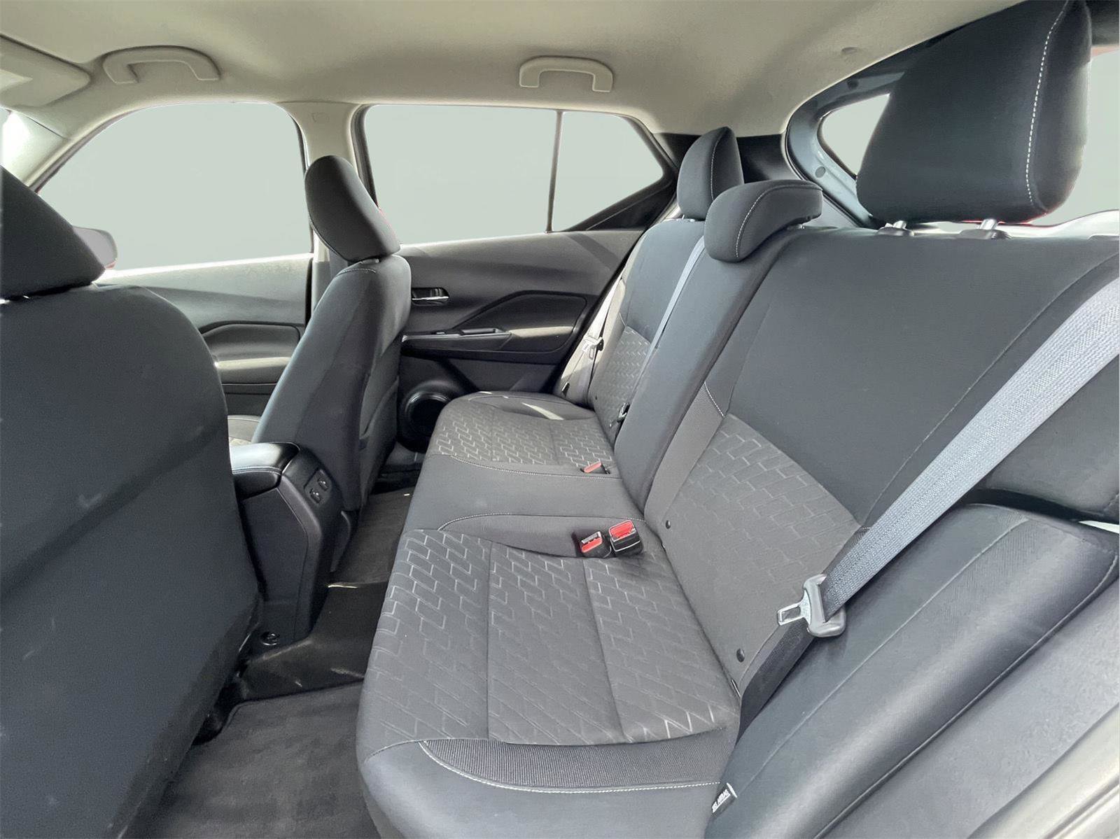 Used 2024 Nissan Kicks SV image 14