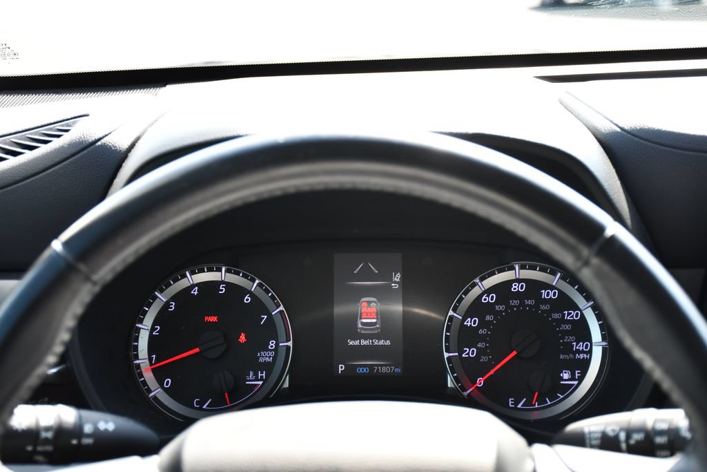 Used 2021 Toyota Highlander LE FWD image 28