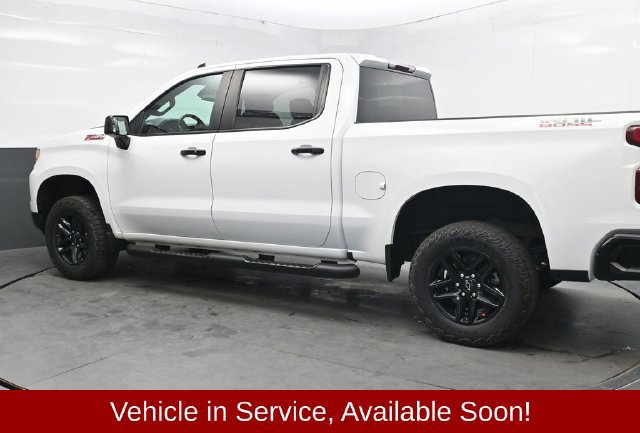 Used 2023 Chevrolet Silverado 1500 LT Trail Boss w/ Protection Package AWD/4WD image 4