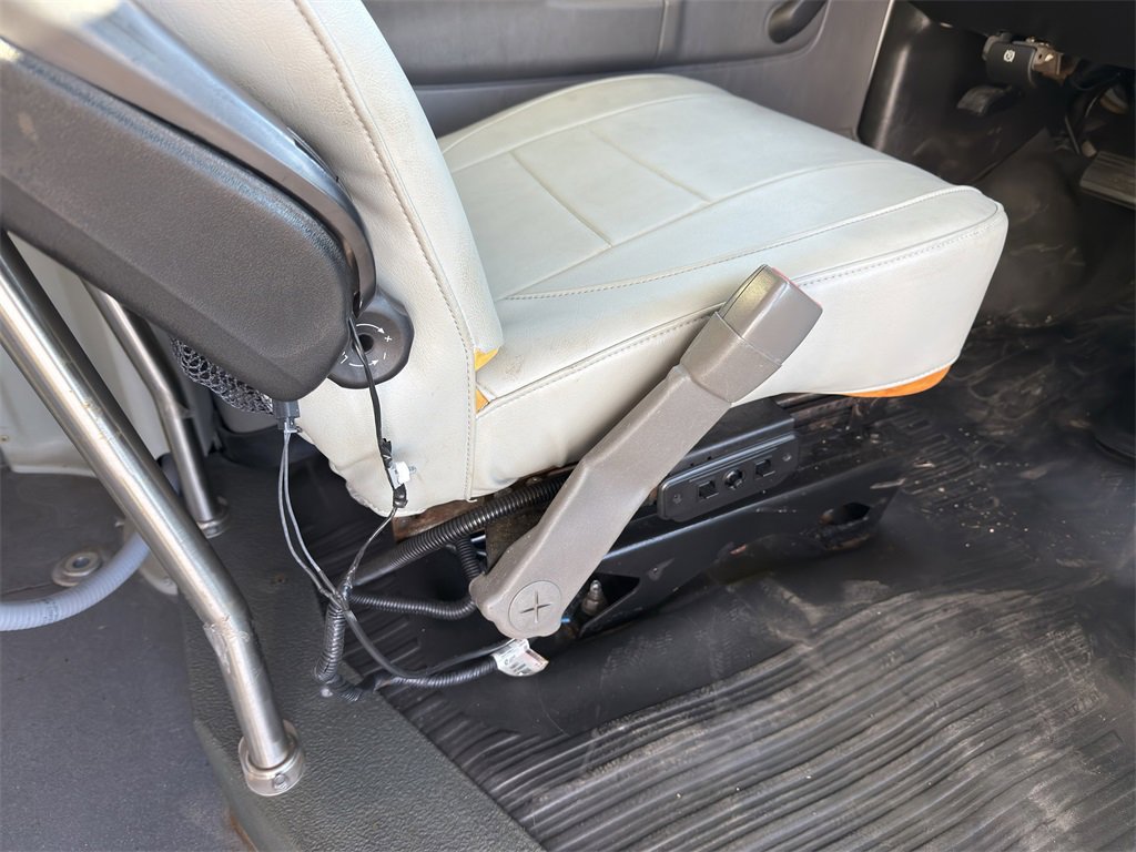 Used 2014 Chevrolet Express 4500 Base w/ Shuttle Bus Package image 27