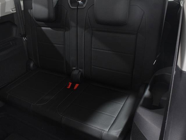 Used 2019 Volkswagen Tiguan SE w/ 3rd Row Seat Package image 19