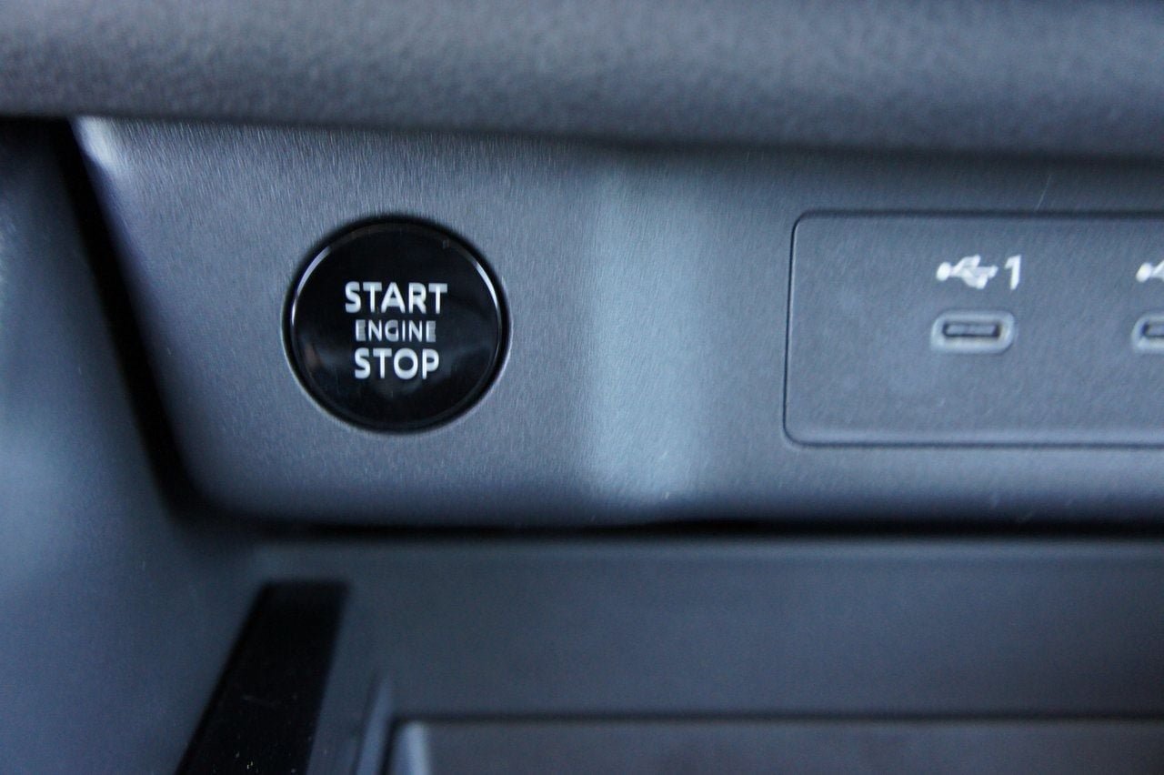 Certified 2024 Nissan Rogue SV w/ SV Premium Package AWD/4WD image 18