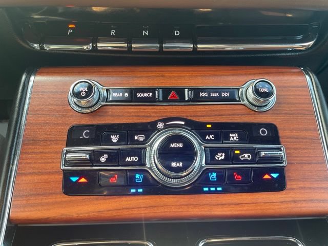 Used 2020 Lincoln Aviator Reserve w/ Equipment Group 201A AWD/4WD image 17