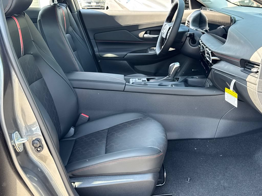 New 2026 Nissan Sentra SR w/ SR Premium Package FWD image 20