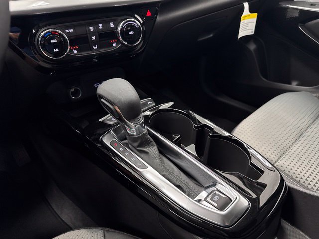 New 2026 Chevrolet Trax LT w/ Sunroof Package FWD image 20